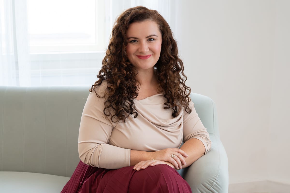 „Ve světě notifikací mizí prostor pro hluboký rozhovor - a to je zásadní problém,“ říká terapeutka Míša Rosinová.